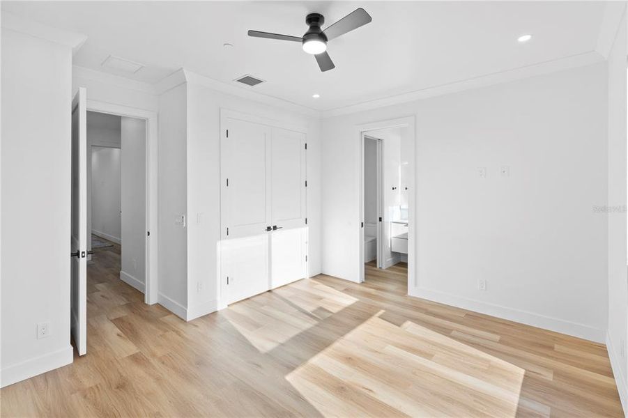 Spacious, unfurnished interior of a new home in , Punta Gorda (Image 20).