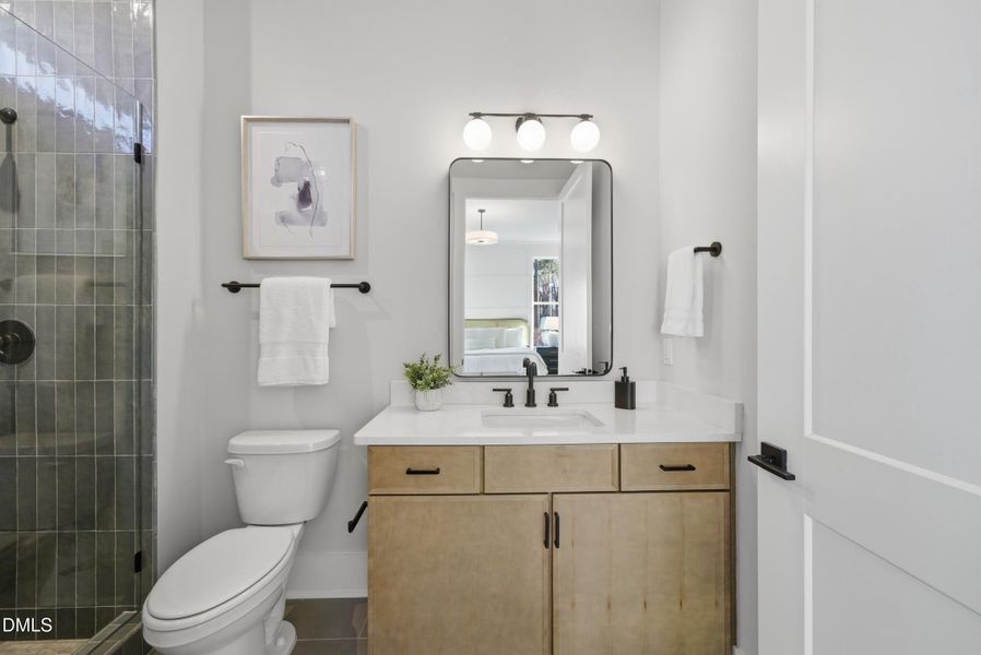 RGA-0409-00_Ballentine B_Full Bath