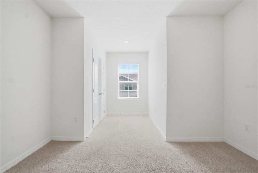 Spacious, unfurnished interior of a new home in , Davenport (Image 17).