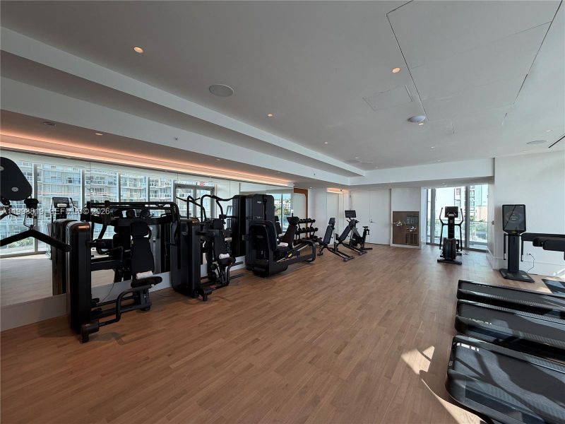 Community amenities in , Miami (Image 37).