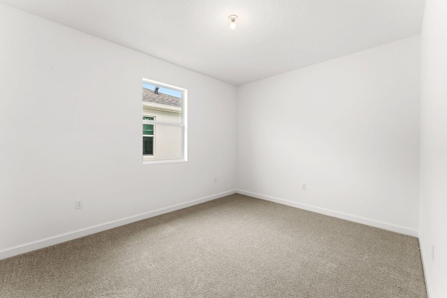 Spacious, unfurnished interior of a new home in Tradition, Port St. Lucie (Image 5).