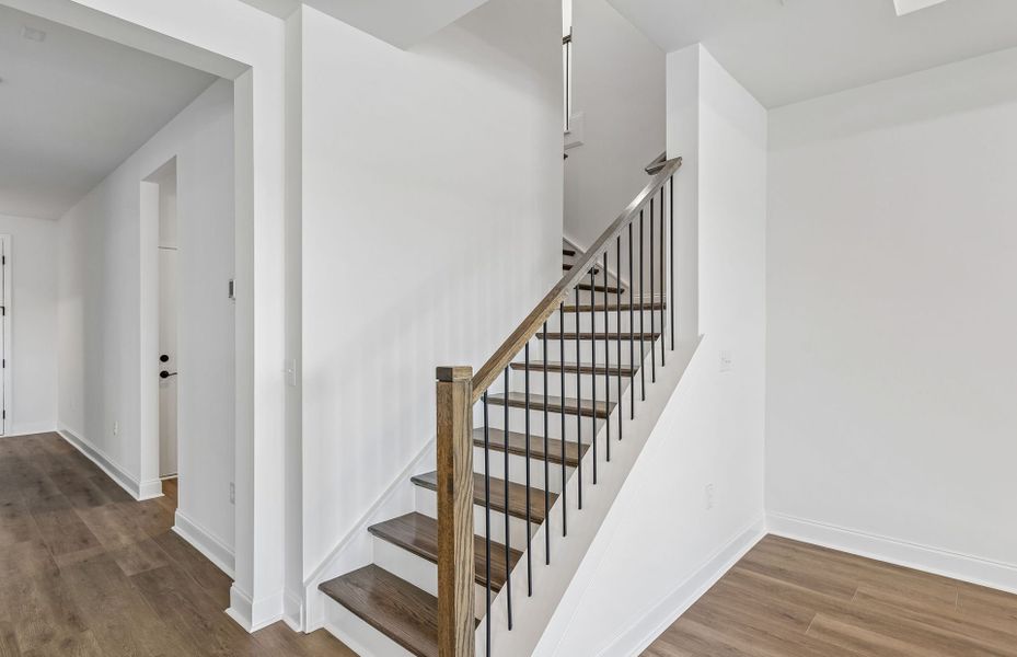 Spacious, unfurnished interior of a new home in Del Webb Southern Harmony, Murfreesboro (Image 29).