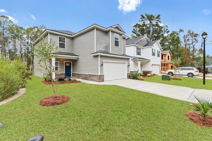 Madison – Angled Front Exterior