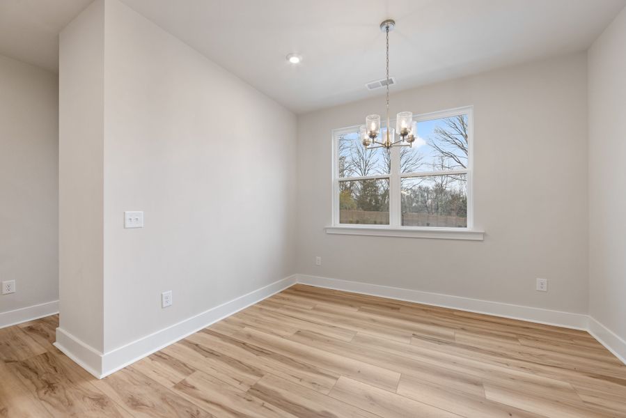 Spacious, unfurnished interior of a new home in Context at Oakhurst, Charlotte (Image 27). Spacious, unfurnished interior of a new home in Context at Oakhurst, Charlotte (Image 27).