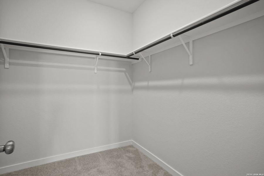 Spacious, unfurnished interior of a new home in Agave, San Antonio (Image 21).