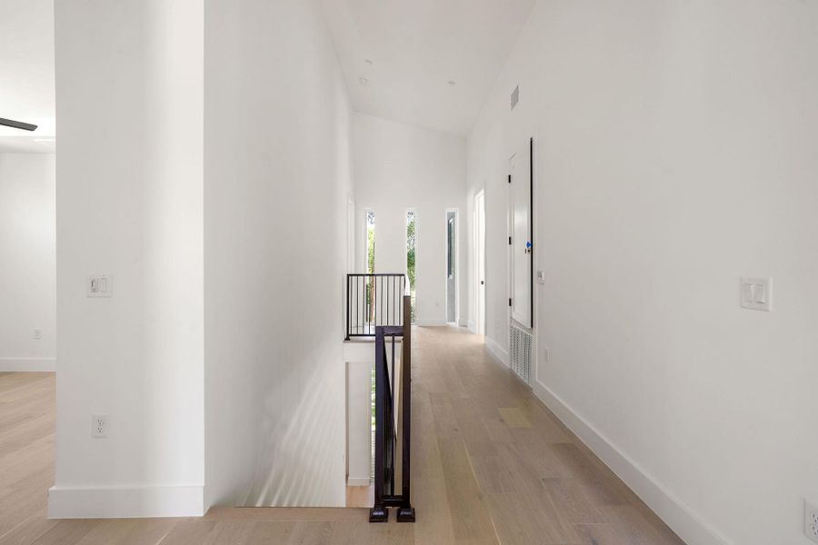 Spacious, unfurnished interior of a new home in , Austin (Image 29).