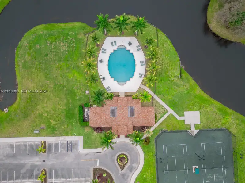 Community amenities in , Port St. Lucie (Image 4).