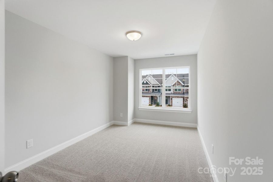 Spacious, unfurnished interior of a new home in Harrisburg Village, Harrisburg (Image 22).