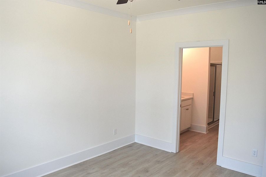 Spacious, unfurnished interior of a new home in Bickley Station, Irmo (Image 13).