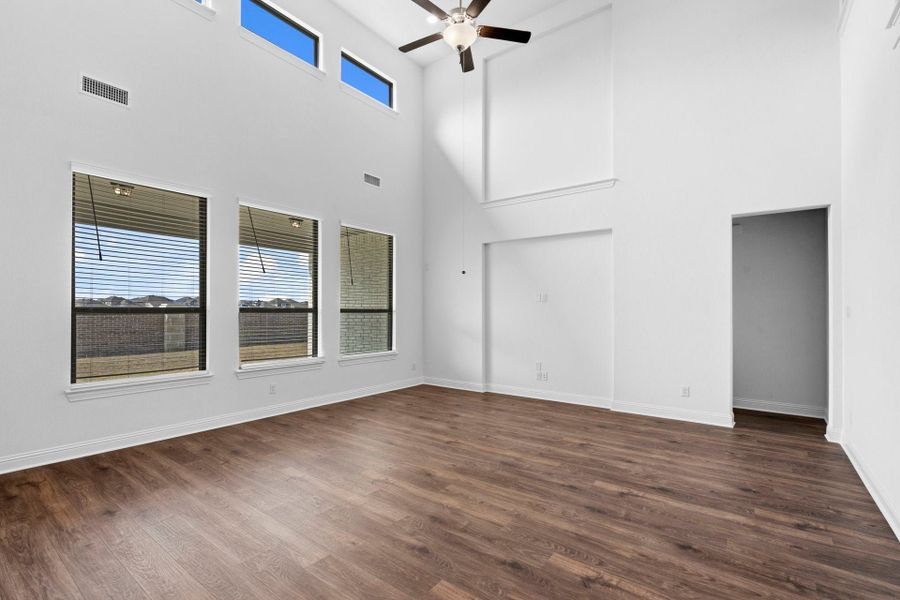 5br New Home in Fort Worth, TX.  - Slide 17