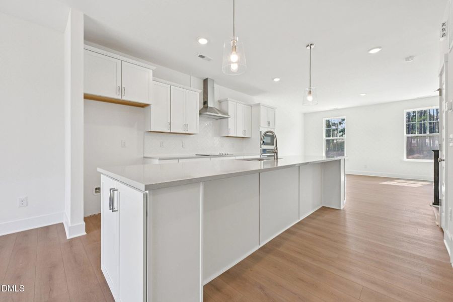 20-web-or-mls-Dunzo Dr-S1203-020