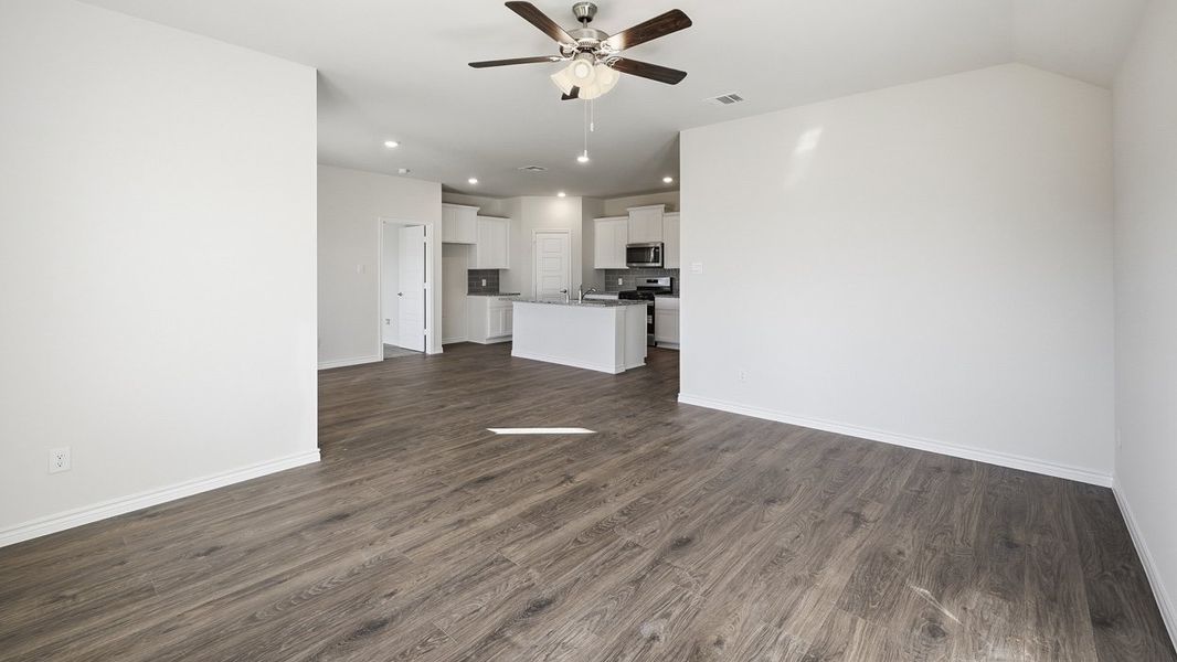 Representative unfurnished interior of a home built from the Devine by D.R. Horton in Winchester Crossing, Princeton (Image 10).