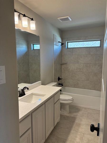 Furnished interior view inside a new home in DeBerry Heritage, Josephine (Image 10). Furnished interior view inside a new home in DeBerry Heritage, Josephine (Image 10).