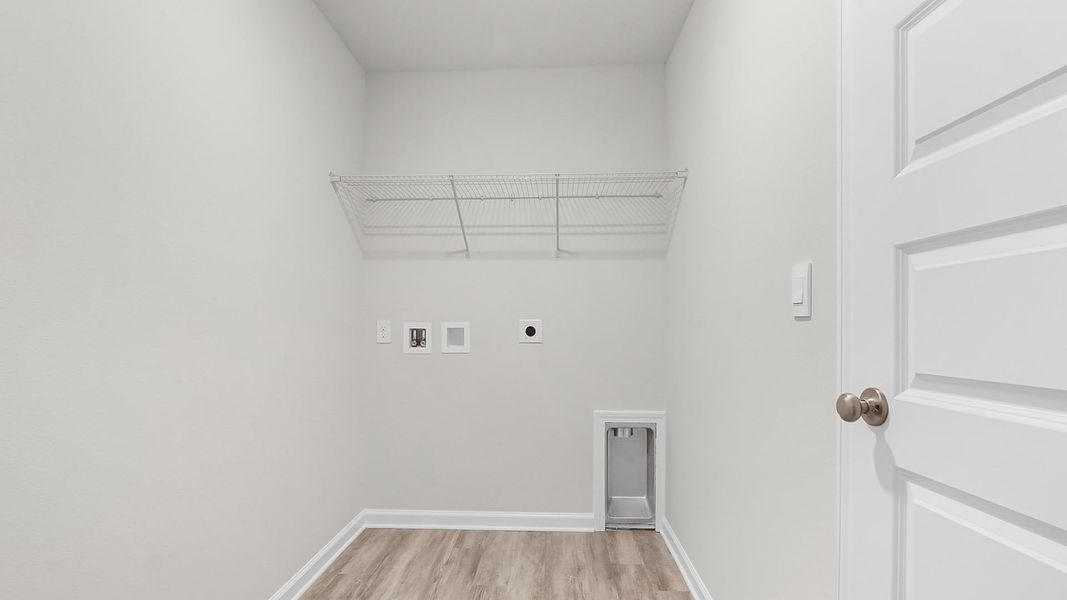 Spacious, unfurnished interior of a new home in Ashton Park Phase III, Freeport (Image 19).