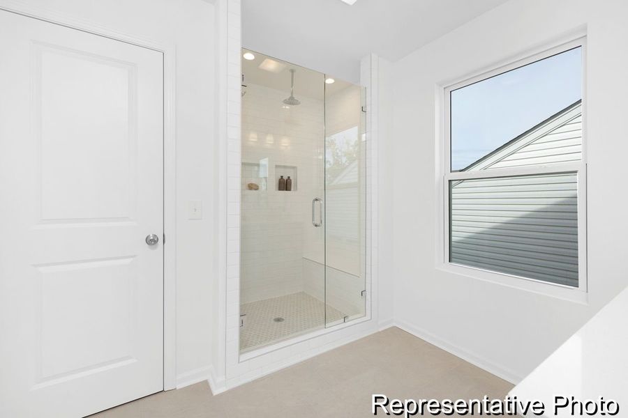 Spacious, unfurnished interior of a new home in Wheatfield Estates, Statesville (Image 19).