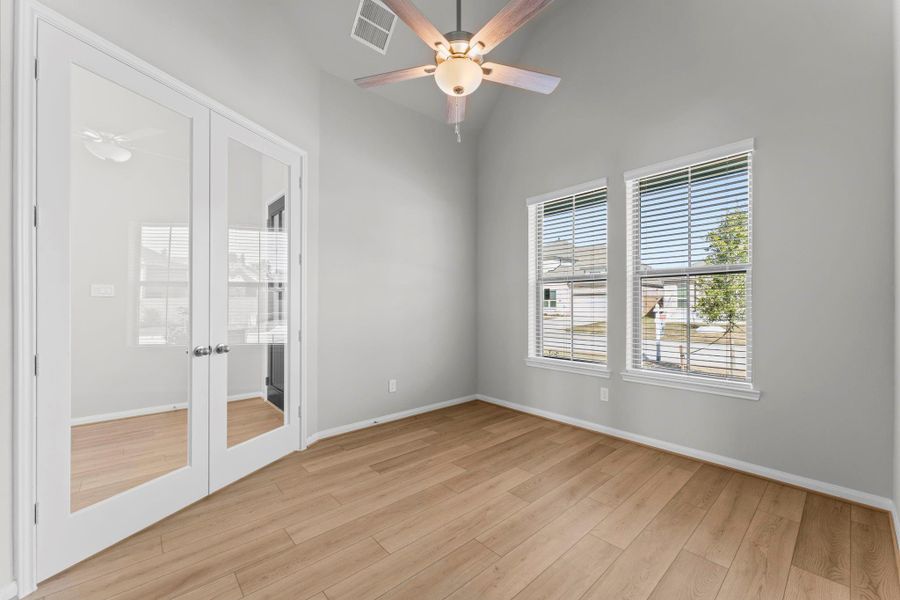 Spacious, unfurnished interior of a new home in The Highlands, Porter (Image 21).