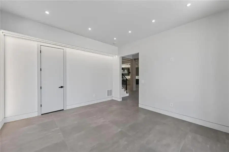 Spacious, unfurnished interior of a new home in , Smyrna (Image 68).
