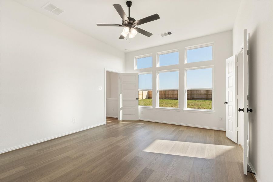Spacious, unfurnished interior of a new home in Creekhaven, Arcola (Image 29).