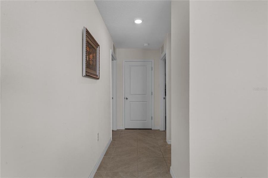 Spacious, unfurnished interior of a new home in Avalon Woods, Newberry (Image 22).