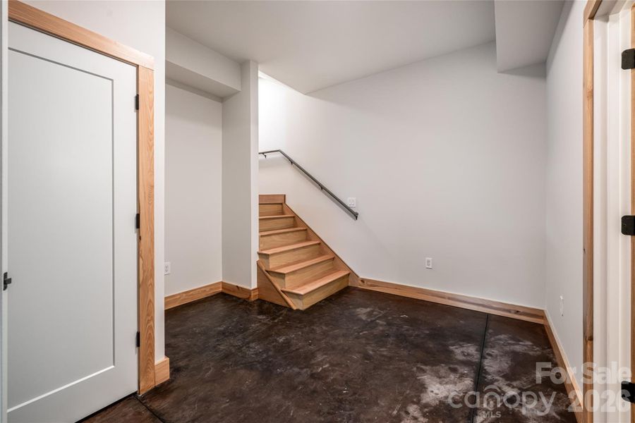 Spacious, unfurnished interior of a new home in , Weaverville (Image 41).