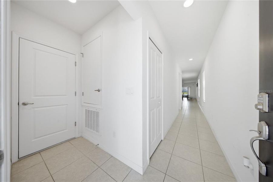 Spacious, unfurnished interior of a new home in , St. Cloud (Image 22).