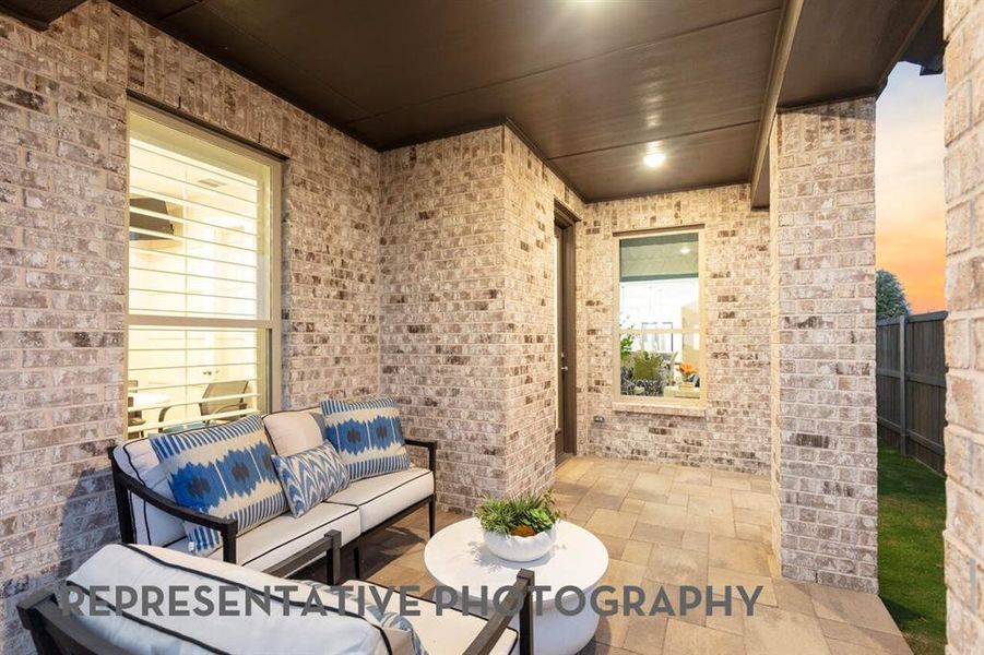 Exterior details and patio area of a home in Goodland, Midlothian (Image 3).