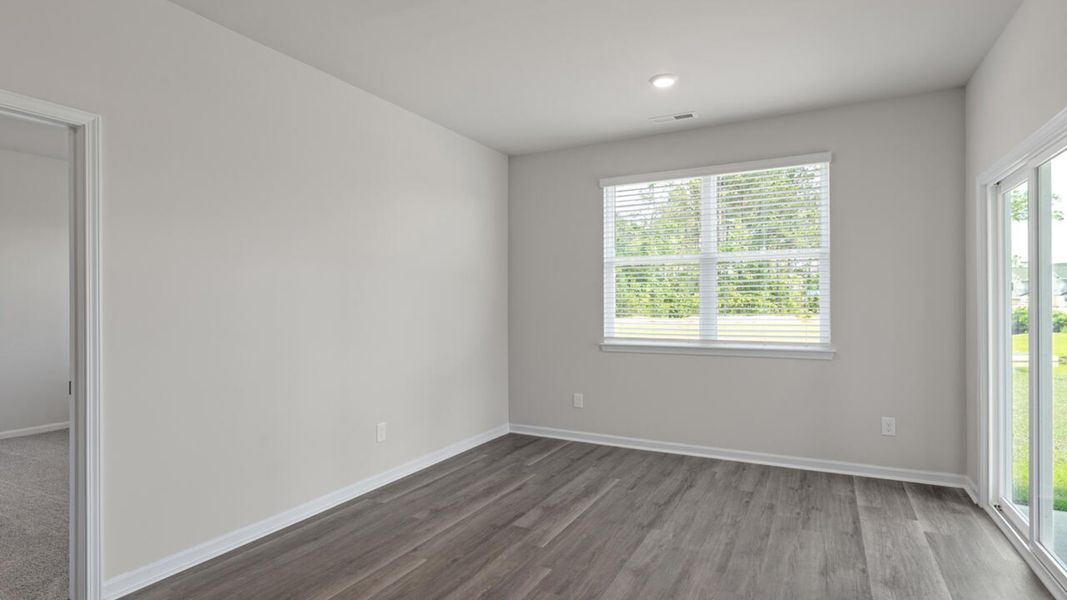 Spacious, unfurnished interior of a new home in Merchant Point, Jacksonville (Image 12). Spacious, unfurnished interior of a new home in Merchant Point, Jacksonville (Image 12).