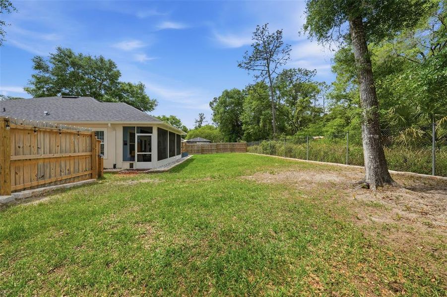 Exterior details and patio area of a home in , Silver Springs (Image 4).