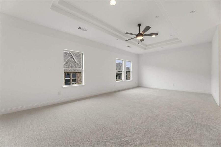 Spacious, unfurnished interior of a new home in , Lewisville (Image 38).