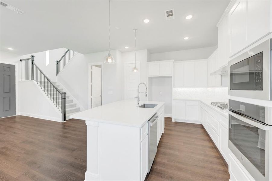 Furnished interior view inside a new home in Walsh Cottage, Fort Worth (Image 8). Furnished interior view inside a new home in Walsh Cottage, Fort Worth (Image 8).
