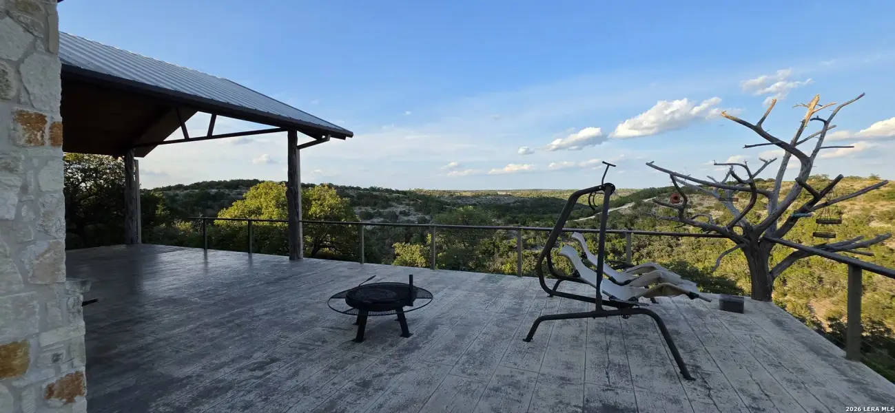 Community amenities in , Leakey (Image 42).