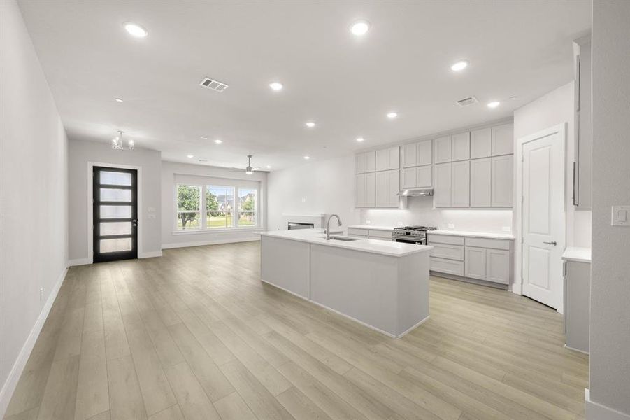 10_1842 Wittington- Dining-2