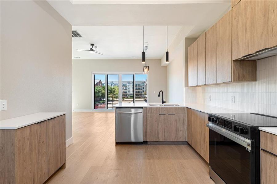 Furnished interior view inside a new home in , Farmers Branch (Image 4).