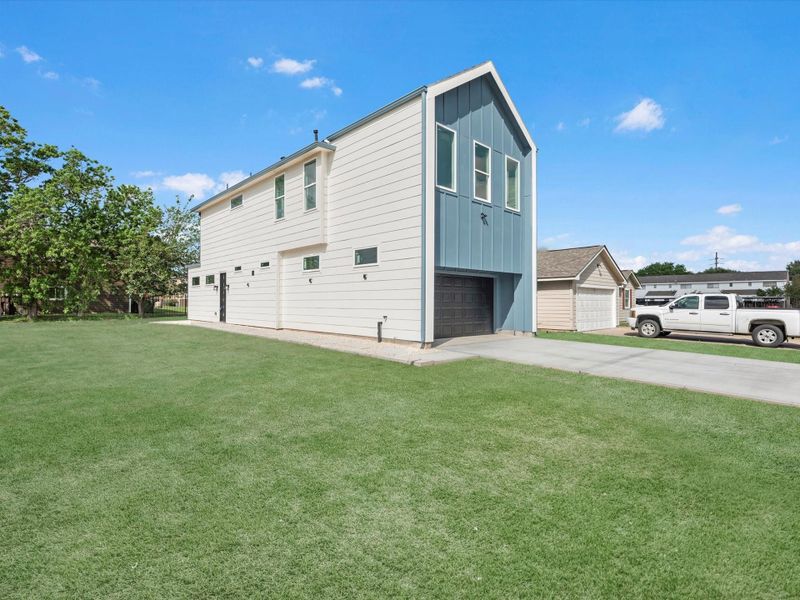 Front exterior of a new home in , Sealy, TX, highlighting curb appeal (Image 1).