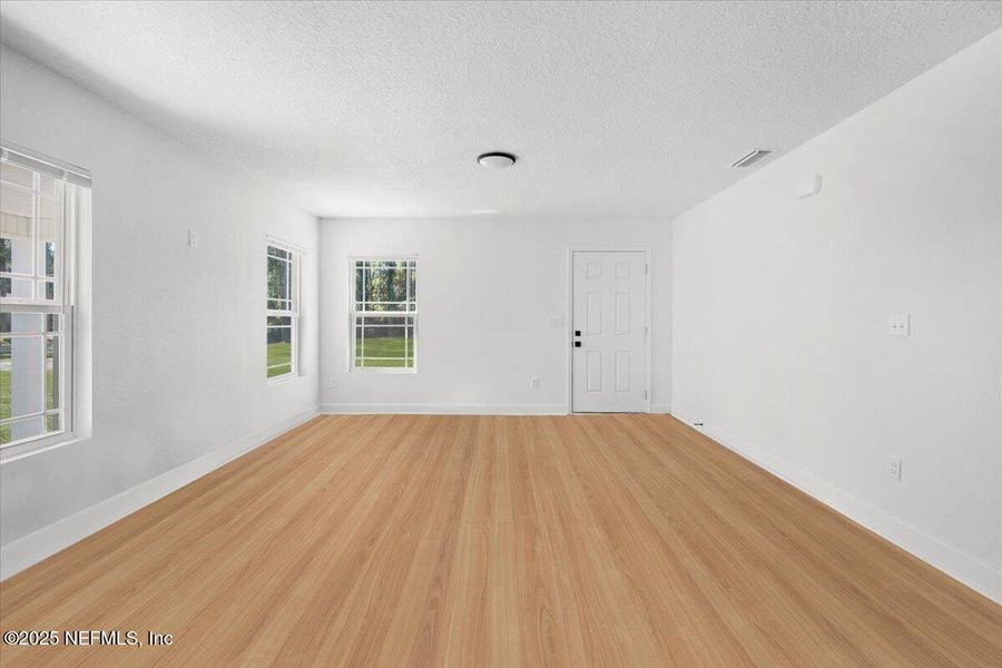 Spacious, unfurnished interior of a new home in , Keystone Heights (Image 15).