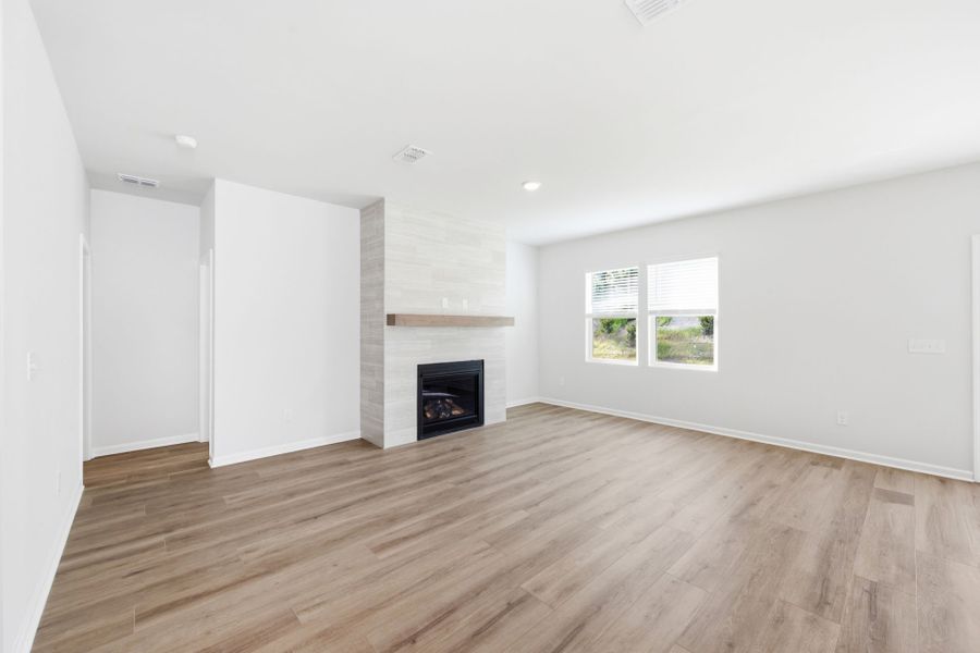 Spacious, unfurnished interior of a new home in Grand Arbor, Blythewood (Image 35).