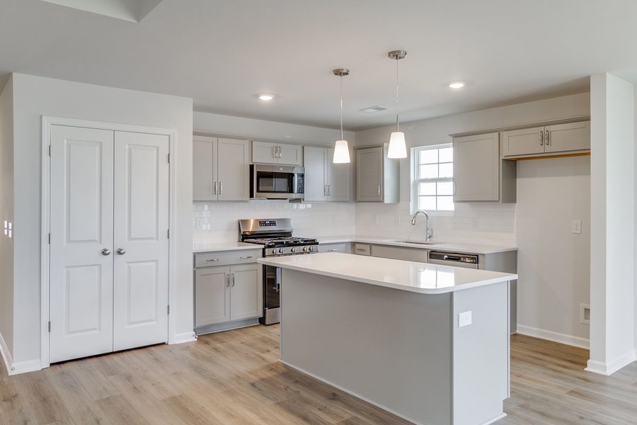Furnished interior view inside a new home in Winston Point, Gilbert (Image 6). Furnished interior view inside a new home in Winston Point, Gilbert (Image 6).