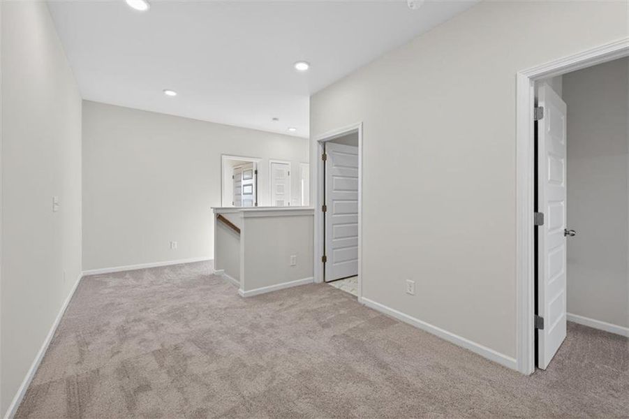 Spacious, unfurnished interior of a new home in Franklin Manor, Lawrenceville (Image 42).