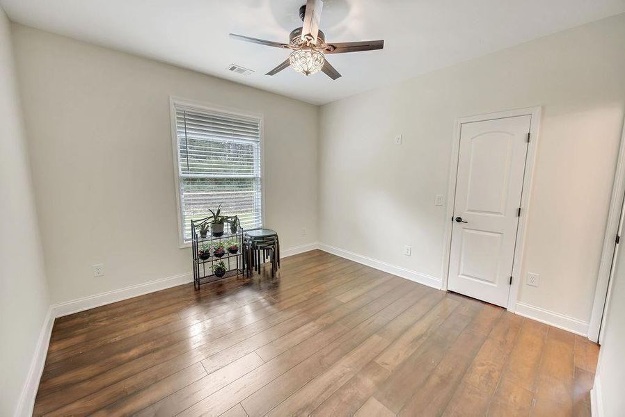 Spacious, unfurnished interior of a new home in , Canton (Image 28).