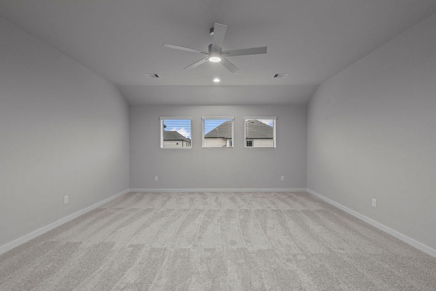 Spacious, unfurnished interior of a new home in Barton Creek Ranch, Conroe (Image 22). Spacious, unfurnished interior of a new home in Barton Creek Ranch, Conroe (Image 22).