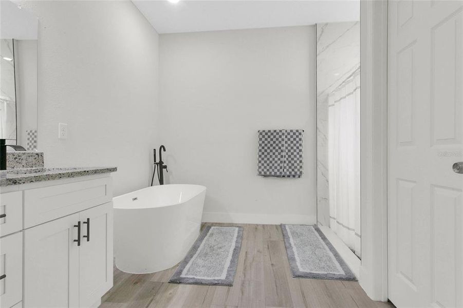Furnished interior view inside a new home in , Ocala (Image 18).