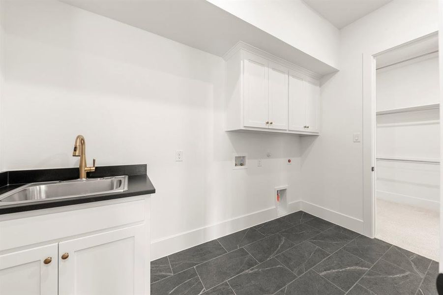 43. 3209 Canonero - Utility