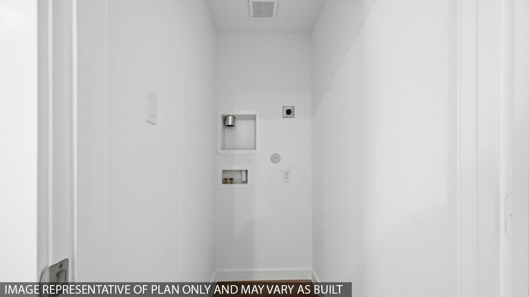 Spacious, unfurnished interior of a new home in Baron Village, Conroe (Image 13).