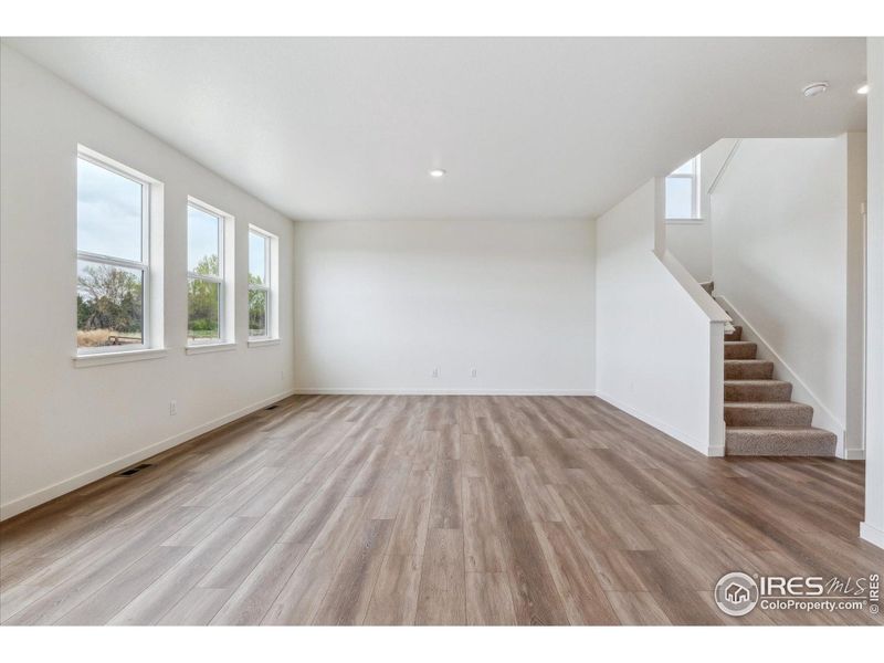 Spacious, unfurnished interior of a new home in Silver Peaks, Lochbuie (Image 18).