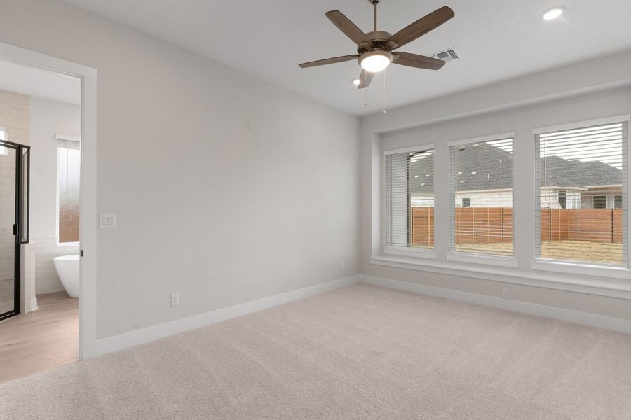 Spacious, unfurnished interior of a new home in Broken Oak, Georgetown (Image 41).