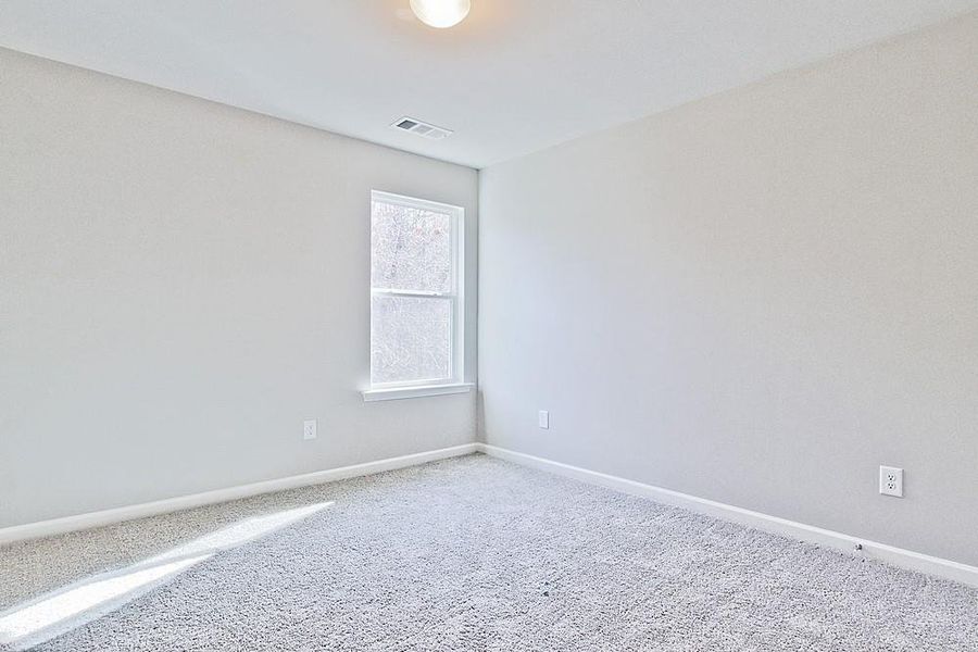 Spacious, unfurnished interior of a new home in , Crawford (Image 31).