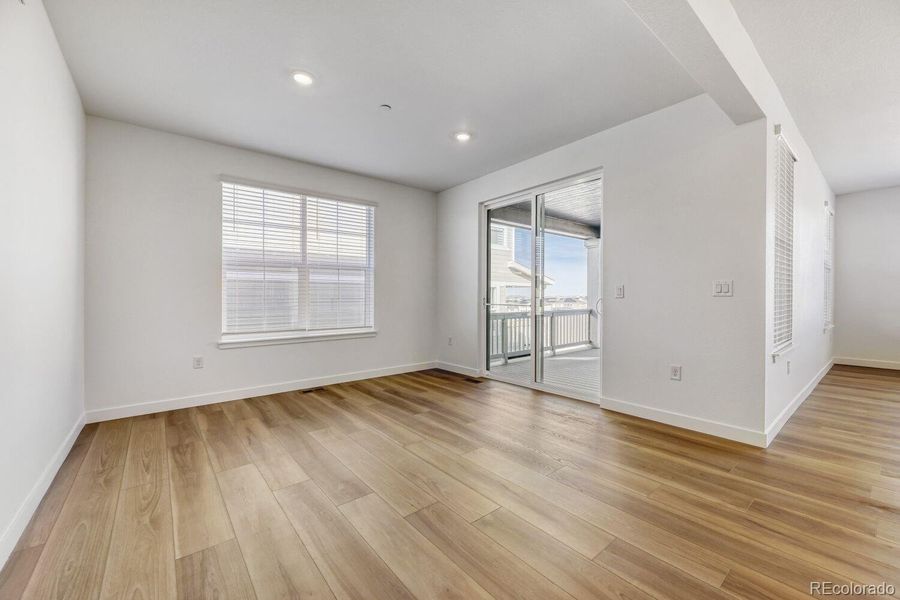 Spacious, unfurnished interior of a new home in Sunset Village, Erie (Image 11).