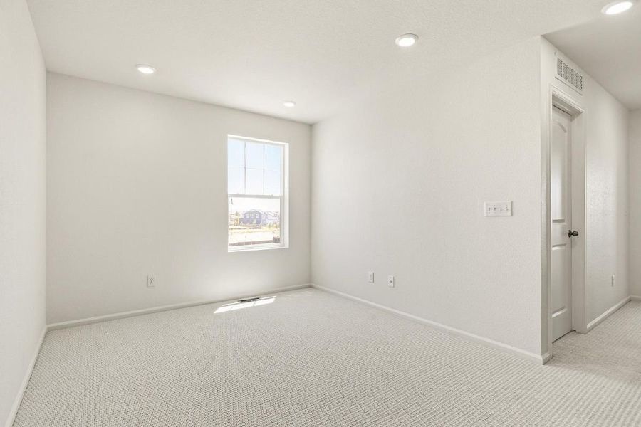 Spacious, unfurnished interior of a new home in Turnberry Villas, Commerce City (Image 12). Spacious, unfurnished interior of a new home in Turnberry Villas, Commerce City (Image 12).