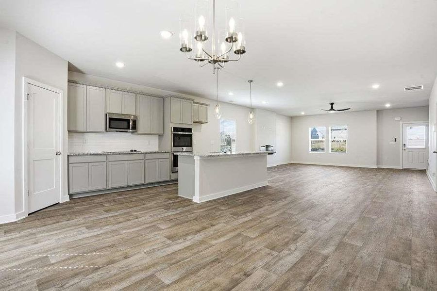 Spacious, unfurnished interior of a new home in Southern Hills, McDonough (Image 8).
