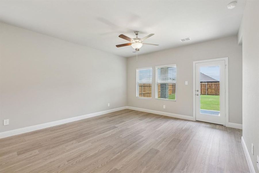 Photo is not of the actual home, but is an inspirational photo of builder’s model home and may depict options, furnishings, and/or decorator features that are not included. Photo is not of the actual home, but is an inspirational photo of builder’s model home and may depict options, furnishings, and/or decorator features that are not included.